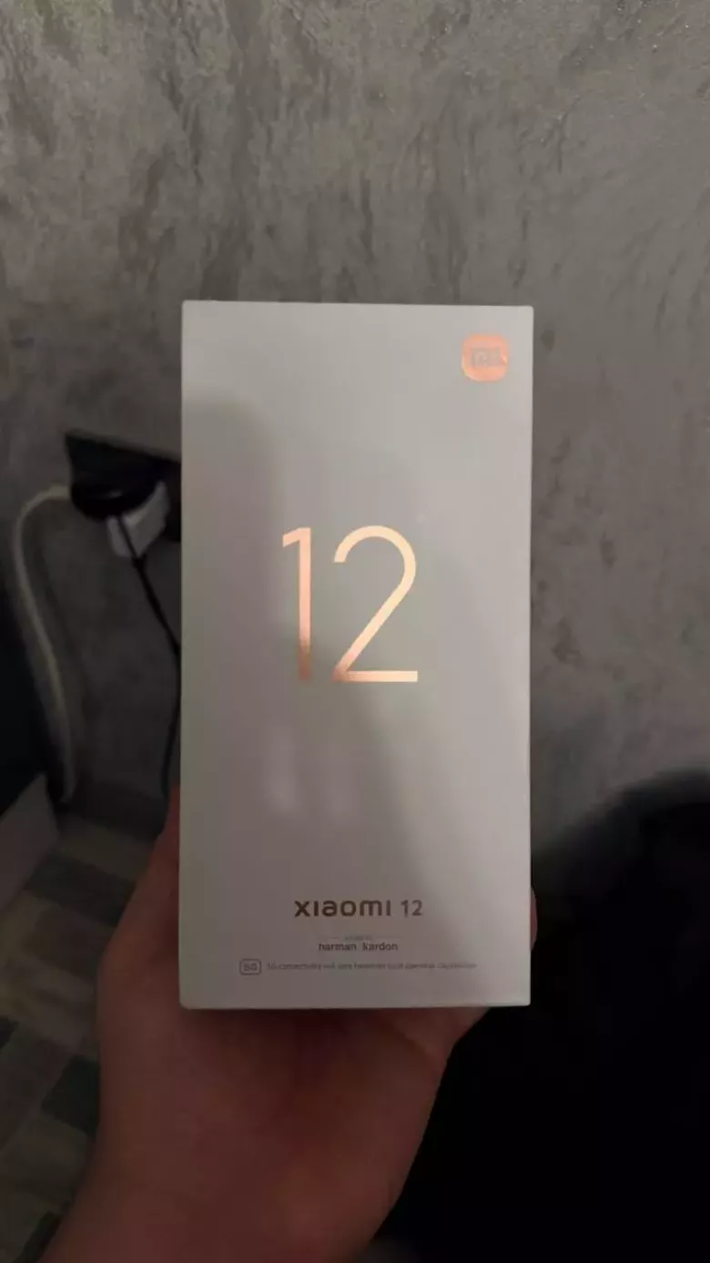 Продаю Xiaomi 12 Blue, 12 ГБ ОЗУ / 256 ГБ, срочно, торг