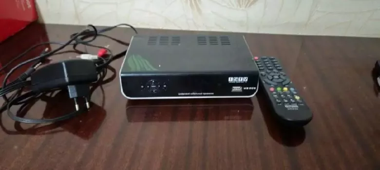 Цифровая кабельная приставка IS TV M5 205