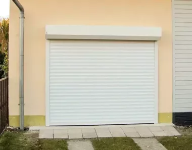 Роллетные ворота белый б/у