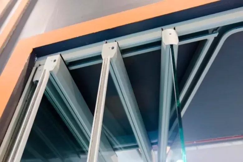 buklanuvchi birqavatli shisha tizimi остекление одинарным стекло — 4/7