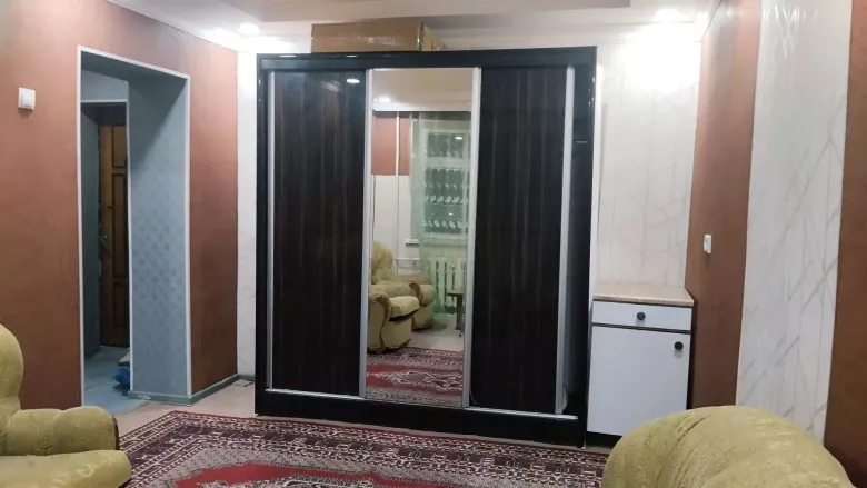 сдам свою 1/5/5 квартиру,М.горький — 4/7