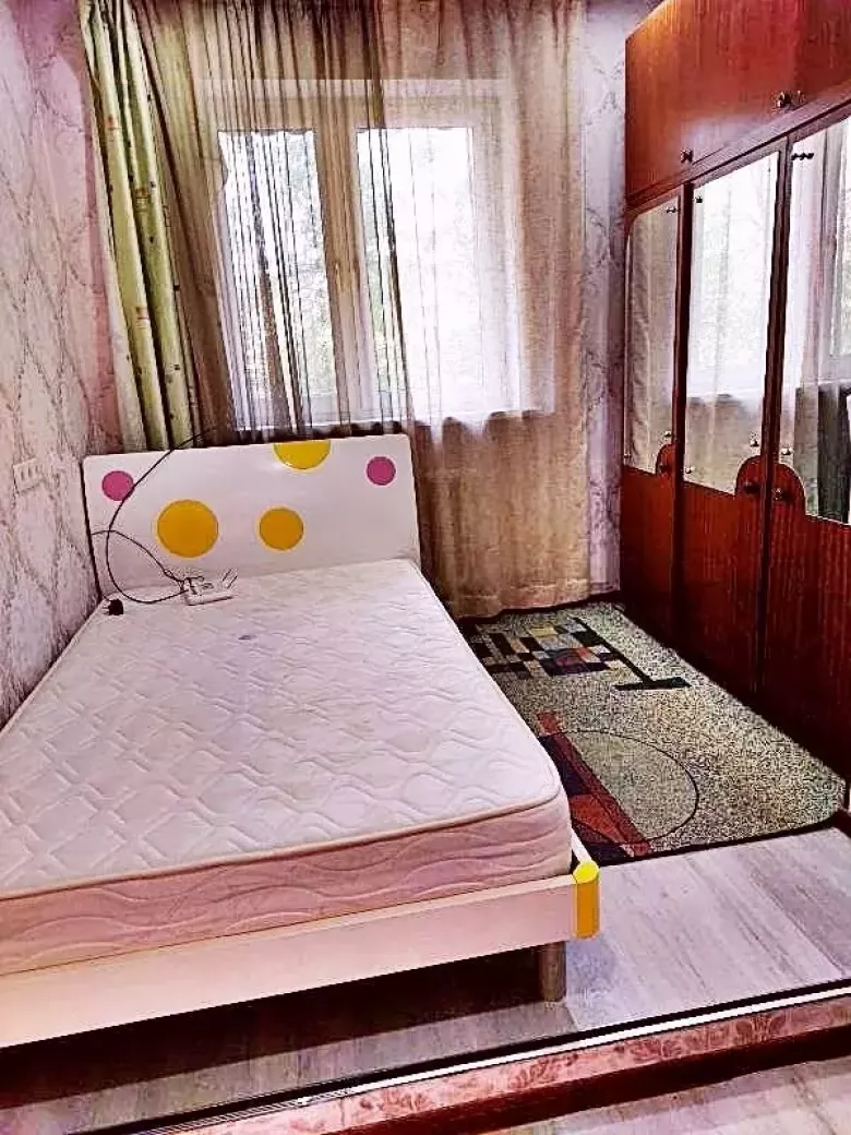 метро Буюк Ипак Йули (Горького). — 5/5