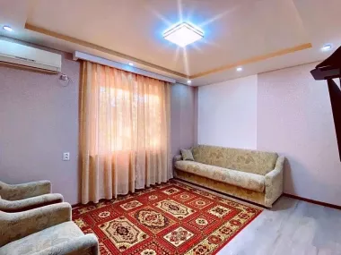 метро Буюк Ипак Йули (Горького). — 3/5