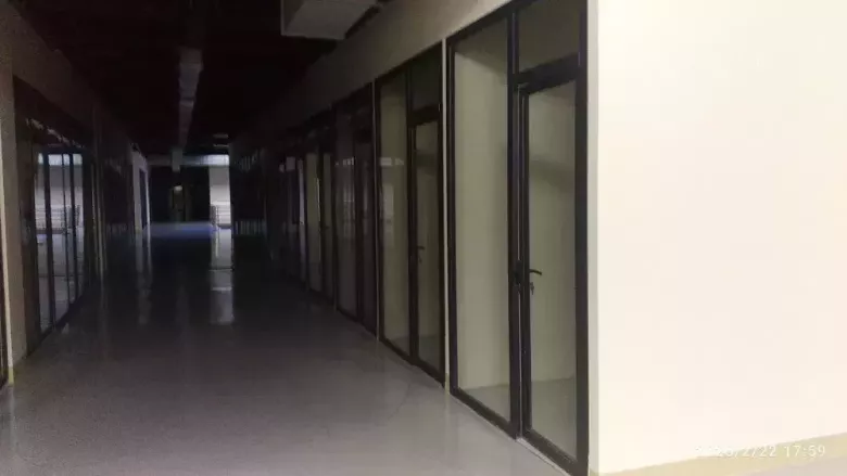 СРОЧНАЯ ПРОДАЖА! Угловой Магазин в новом ТЦ «Строй Март» / Ибн Сино Савдо Маркази — 4/6