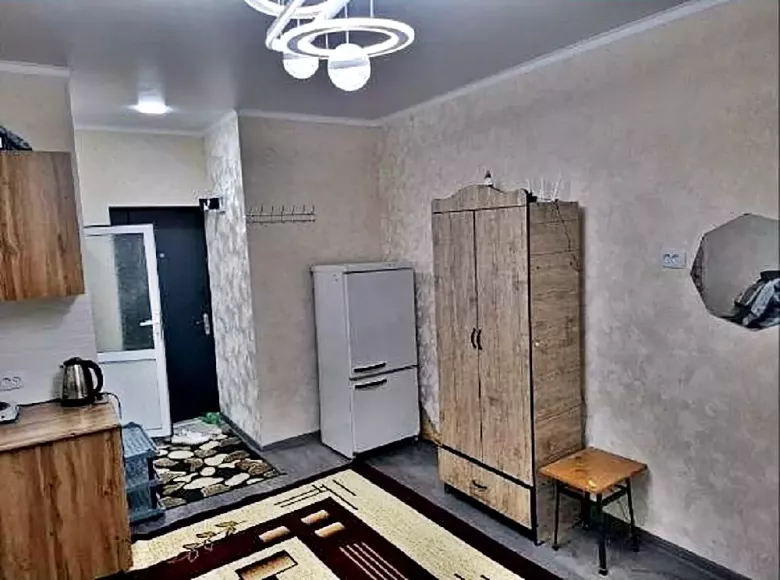 метро: Buyuk Ipak Yo‘li. (Горького). Студия. — 4/8