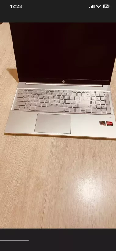 Hp Pavilion 15 — 2/4