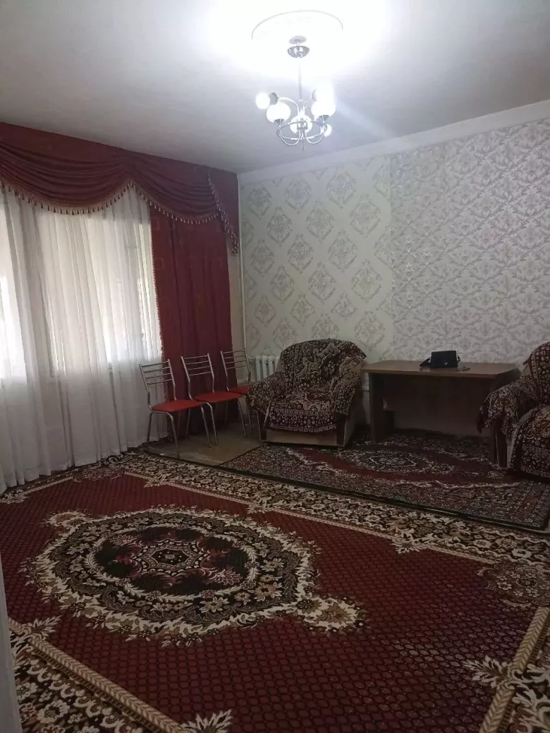 Сдаю квартиру 2/8/9 Чорсу "Версаль" — 2/7