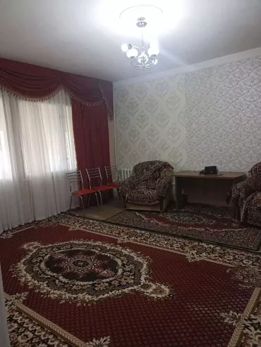 Сдаю квартиру 2/8/9 Чорсу "Версаль" — 2/7