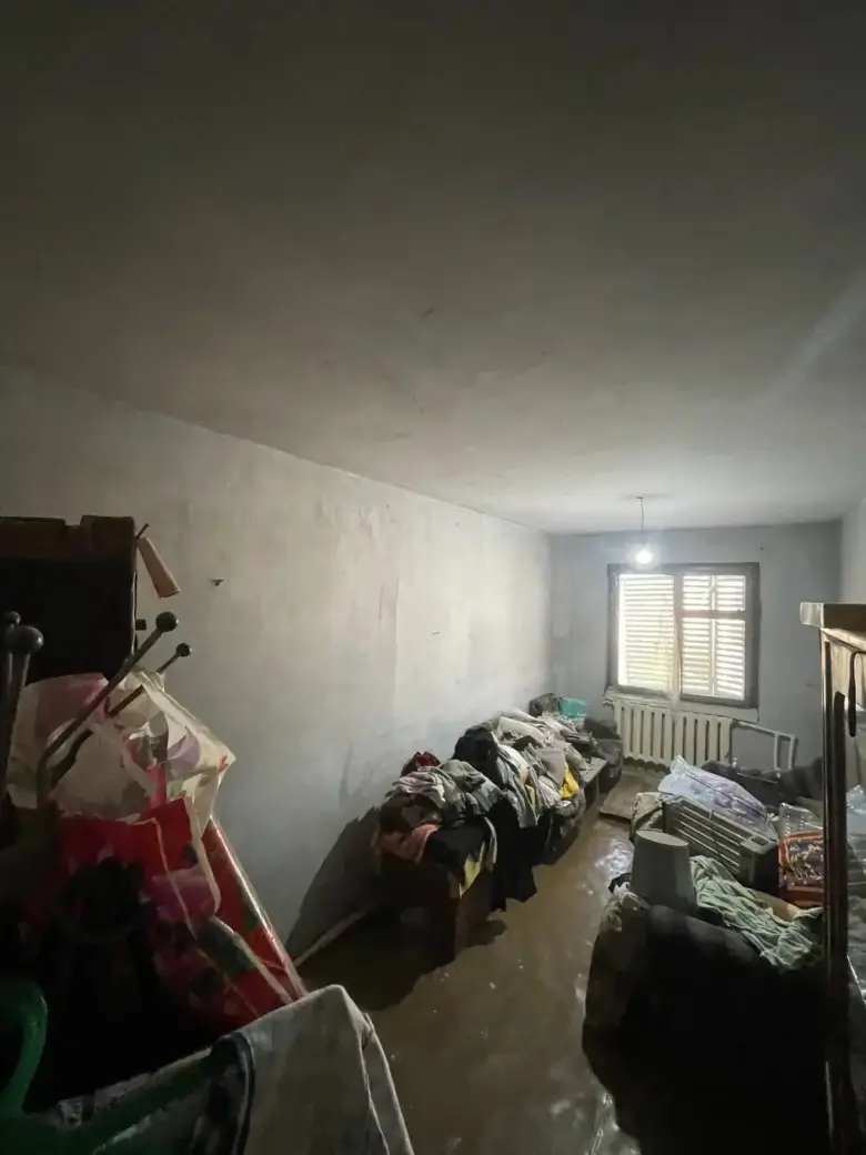 Продается квартира 4/4/2 угловая Фергана Киргили Sotiladi Uy Fargona KIRGILI — 3/10