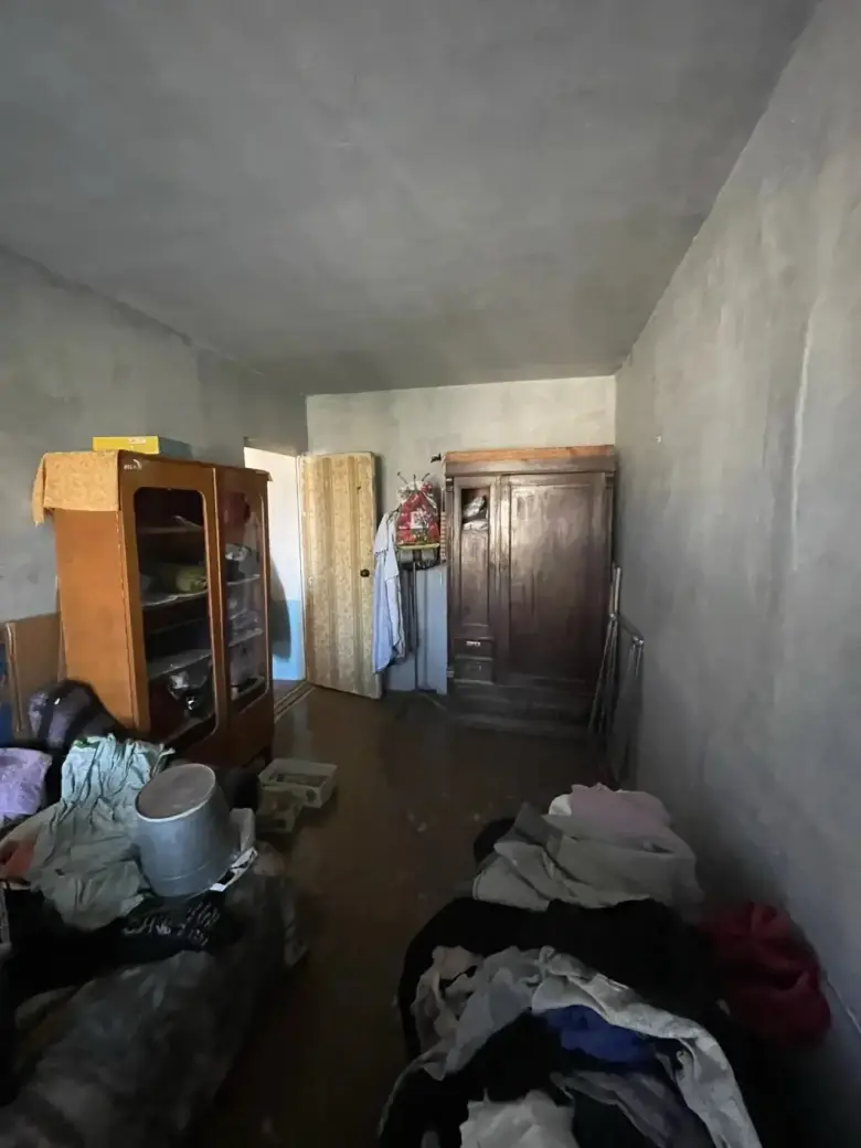Продается квартира 4/4/2 угловая Фергана Киргили Sotiladi Uy Fargona KIRGILI — 2/10
