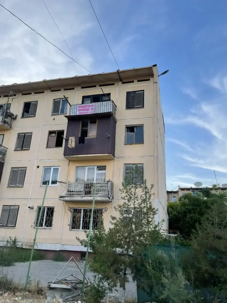 Продается квартира 4/4/2 угловая Фергана Киргили Sotiladi Uy Fargona KIRGILI — 1/10