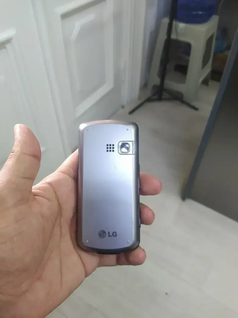 Alltel ax265 CDMA Perfectum — 3/6