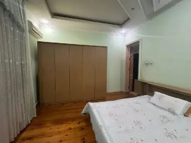 Двухспальная кровать