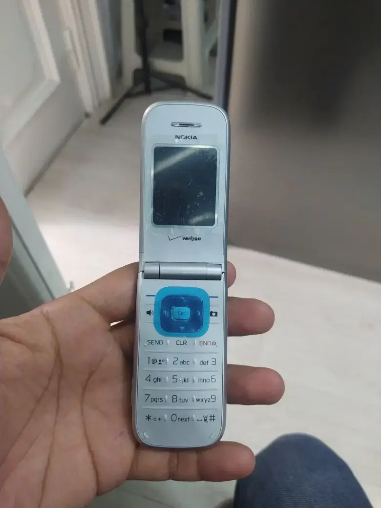 Knopkali telefon Nokia 6205 perfectum — 1/4