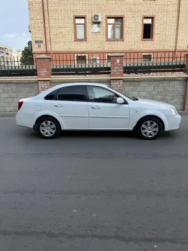 CHEVROLET LACETTI 1.8 MT, 2013 г./один хозяин с салона/Без окрасов/Без метана — 4/8