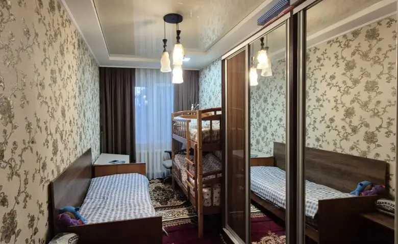 Продаётся квартира 2х переделанная в 3х комнатную — 6/8