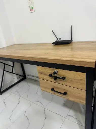 ПРОДАЁТСЯ 2 офисных стола (loft) — 2/2