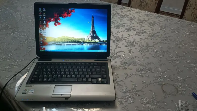 Windows XP Home Edition Toshiba — 1/5