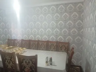 Продам стол с комплектом из 12 стульев. В хорошем состоянии. — 3/4