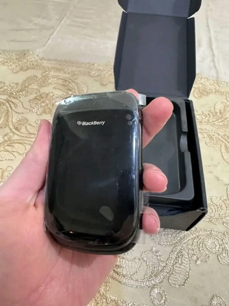 Blackberry 9670 CDMA PERFECTUM Mobile Новый Коробка документ — 5/7