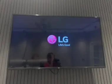 LG smart 4K 50 talik sotiladi 4,200,000 — 2/3