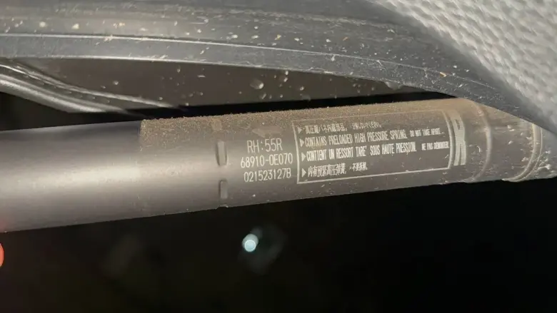 TOYOTA HIGHLANDER подъёмник багажа — 2/2