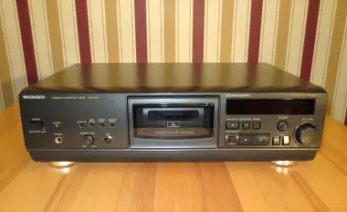 Кассетная дека Technics RS-AZ6