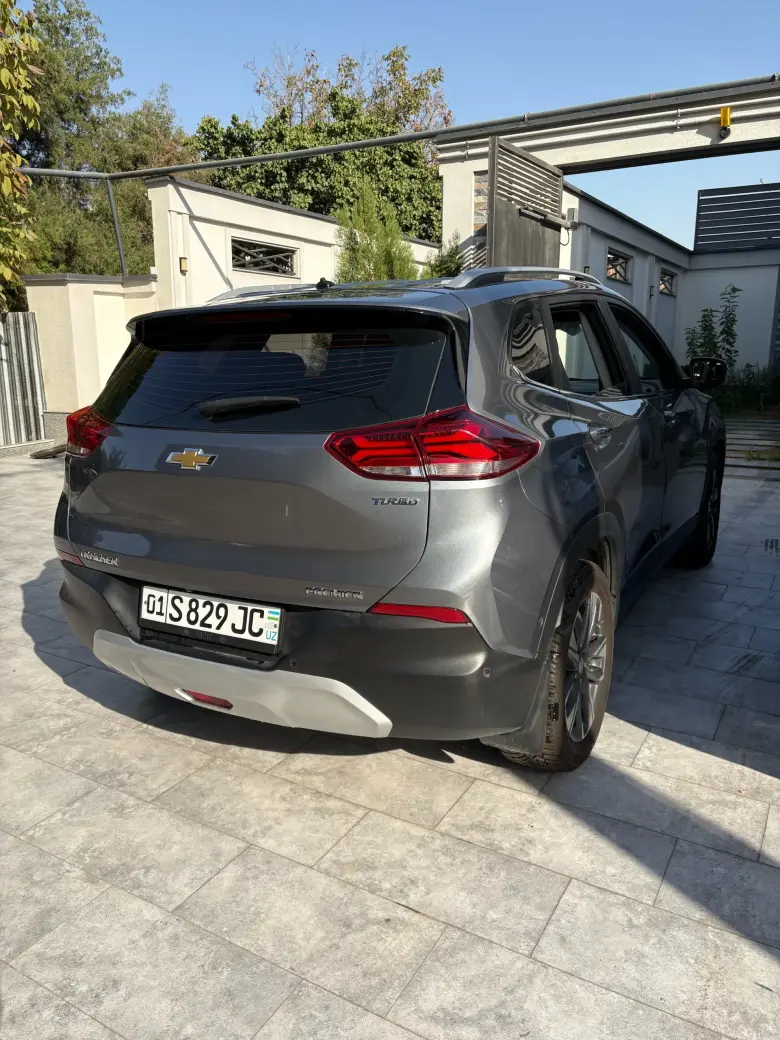 Chevrolet Tracker Premier plus Turbo 2023 — 4/9