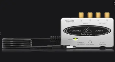 Аудиоинтерфейс Behringer UCA202