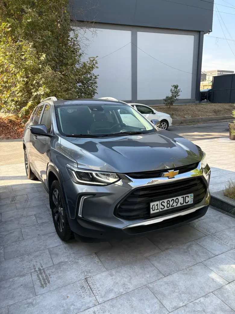 Chevrolet Tracker Premier plus Turbo 2023 — 2/9
