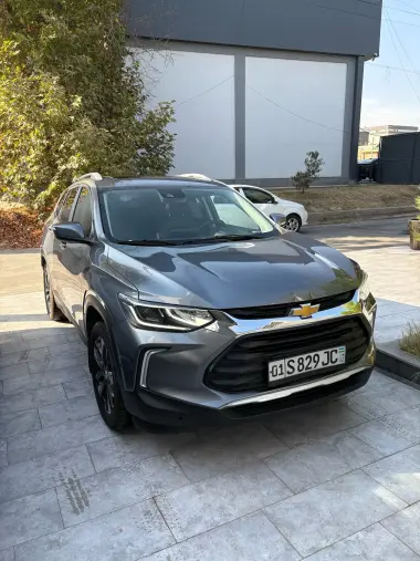 Chevrolet Tracker Premier plus Turbo 2023 — 2/9