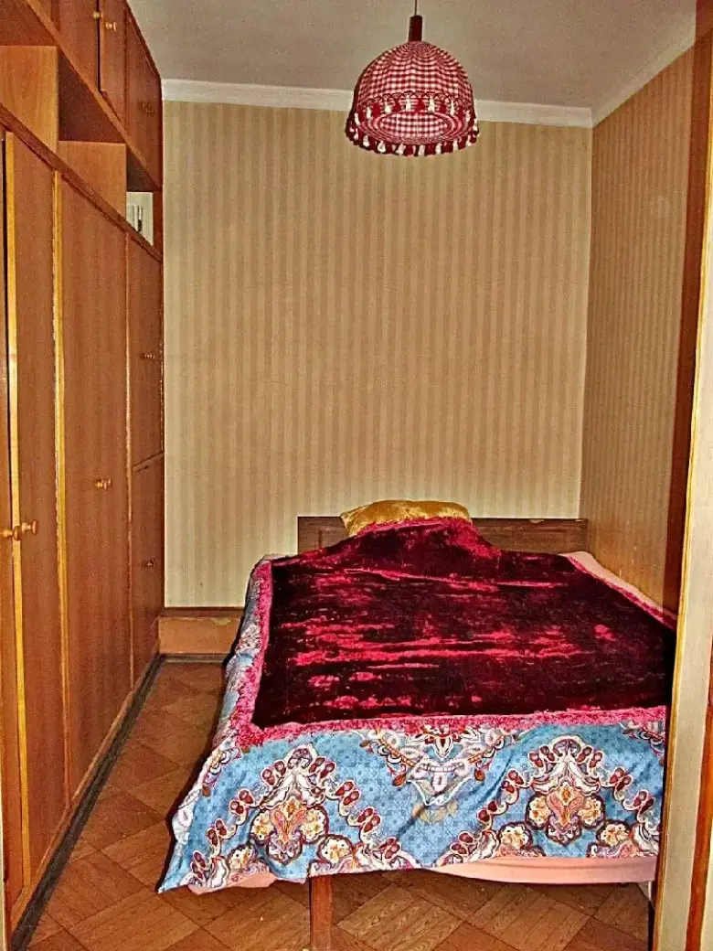 Массив Ялангач. Эко Базар. 1 перед. В 2х комнатную. — 7/9