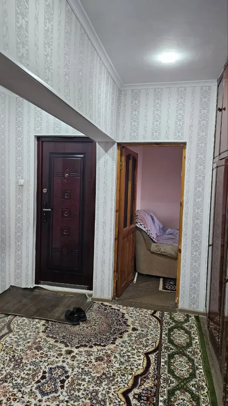 Срочна продаю 4 комнатную квартиру в Бадамзаре — 2/8