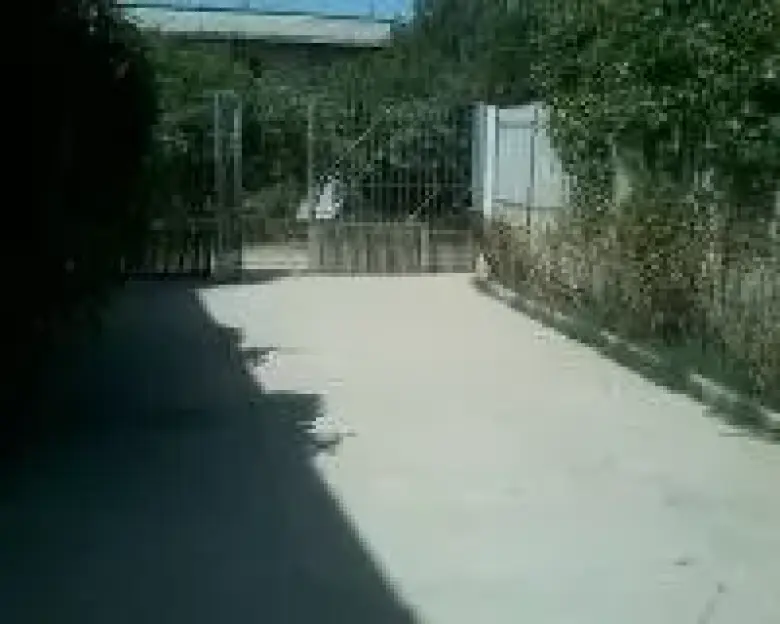 Сдаю в Аренду под Склад,цех,офис,хостел.Дом 255 кв.м. Участок 11 соток — 1/8