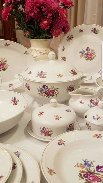 Куплю хрусталь, сервизы, статуэтки, столовое серебро и мельхиор. римма