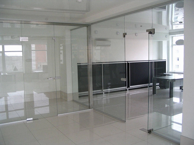 Ремонт и регулировка стеклянных дверей